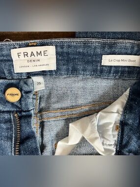 Frame Denim Le Crop Mini Boot Size 25 Distressed Raw Hem Medium Wash